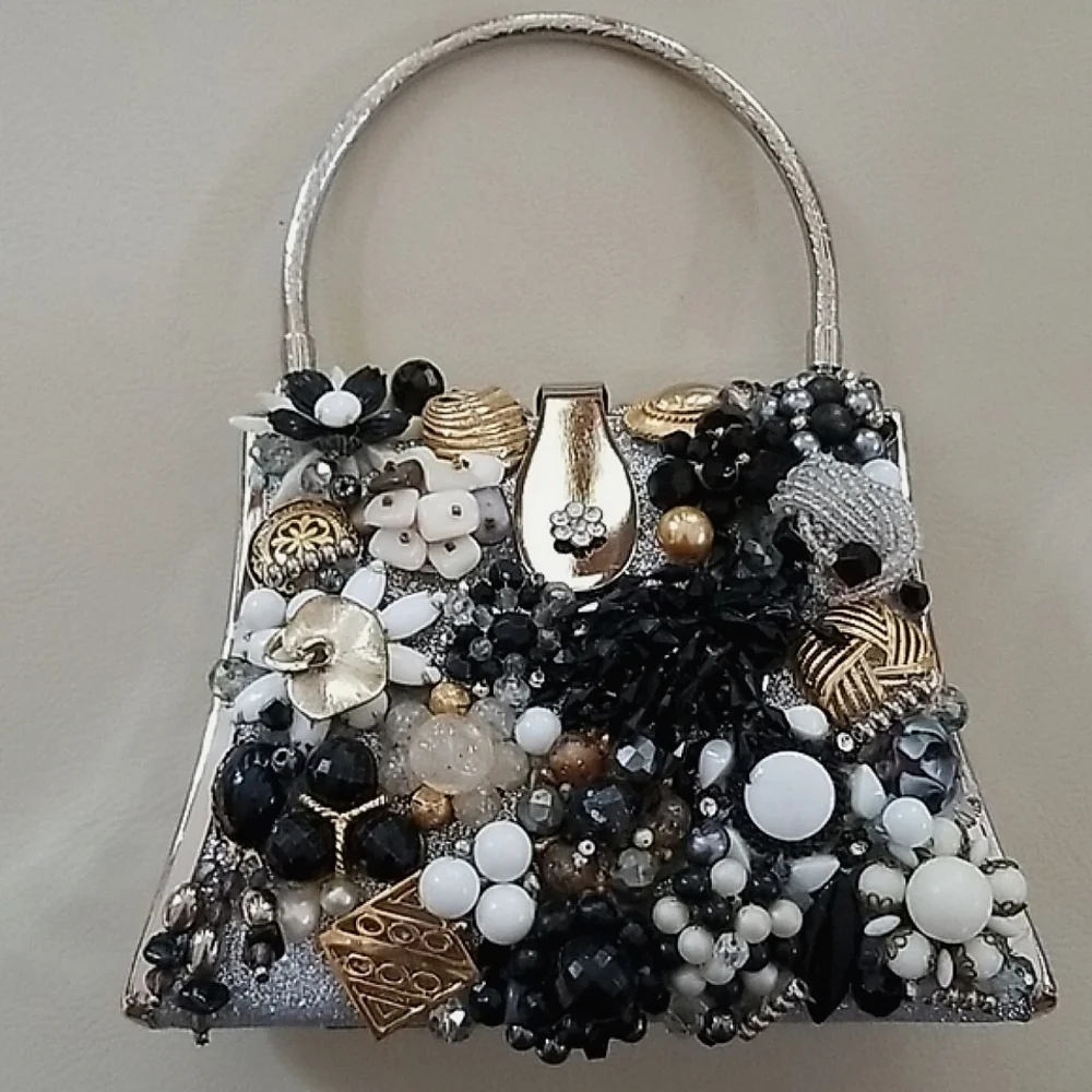 NWT Repurposed Vintage Jewelry Collage Beaded Metal Frame Handbag - Picture 13 of 16